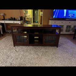 Rug And Tv Stand 