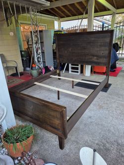 Nice Used Queen Size Wooden Bedframe Only.