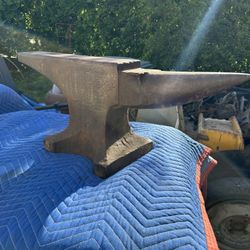 Hay Budden blacksmith anvil 210lbs Anvil