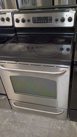 GE fair cosmetic electric glass top stove with warranty delivery available fee depends on address 🏠🚛🛣️