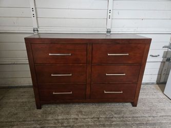 6-Drawer Dresser, Good Conditions 👍, Brown Color, Measurement: W 58" × D 17" × H 40"