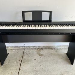 Yamaha P-35