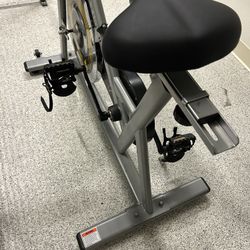 INDOOR CYCLING BIKE- 
