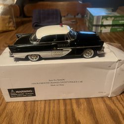 Signature I/32 Diecast 1956 Plymouth Crange County Police Car Doors Broken 