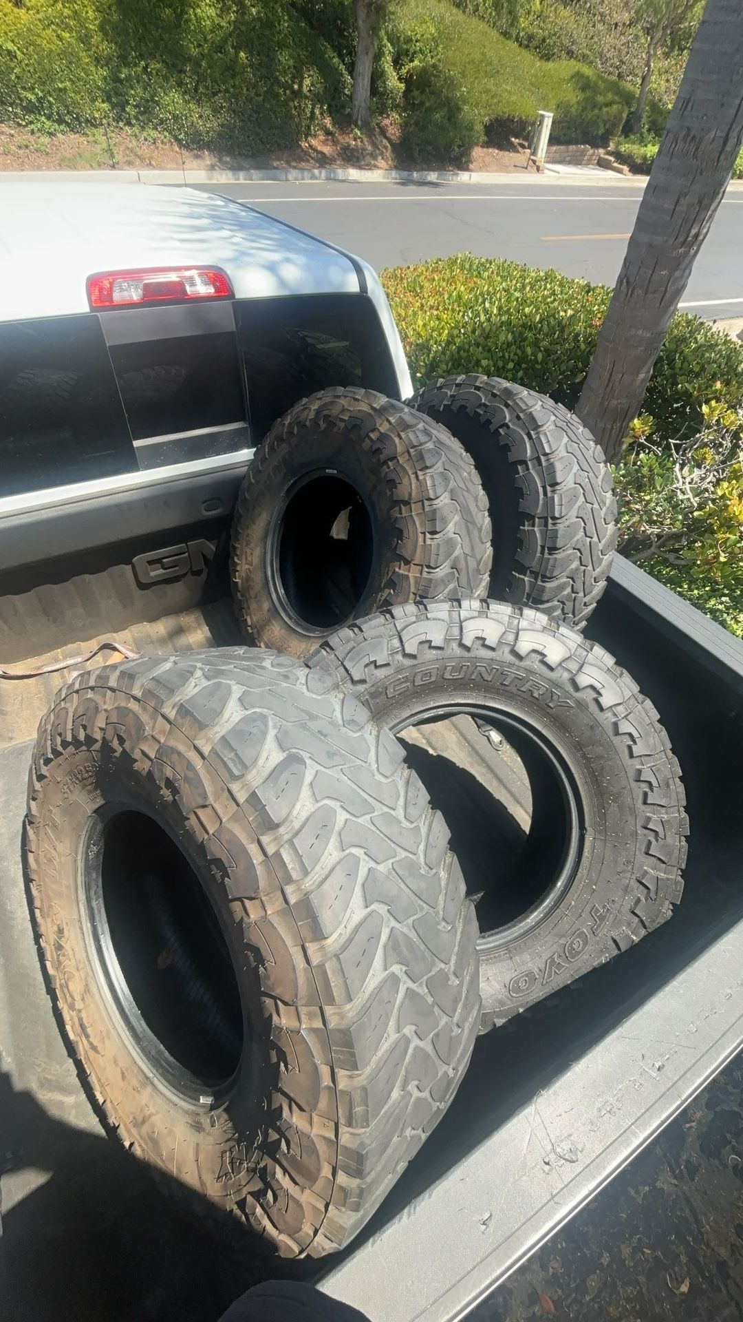 Toyo MT 37"