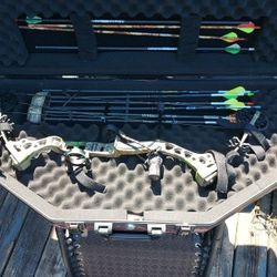 Bowtech Bow 10arrow Nice Case  Case Cost  180 New Got To Old To Hunt With It Take 250 Grate Shape
