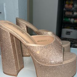 Platform Shoes With Sparkles 