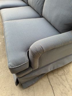Free couch to first pickup in driveway today