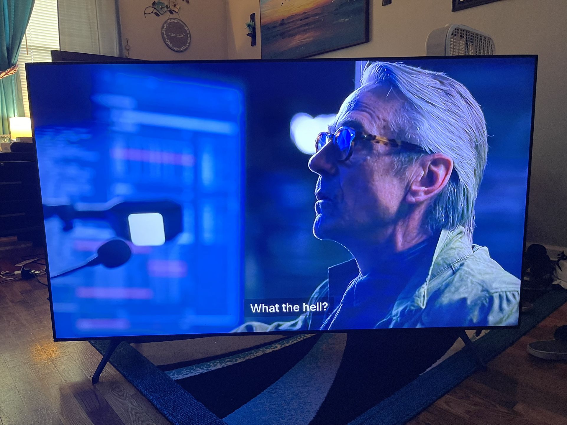 LIKE NEW 4K 65” SAMSUNG SMART TV.. REMOTE INCLUDED