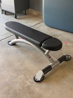Hoist Fitness CF-3163 Commercial Flat Bench