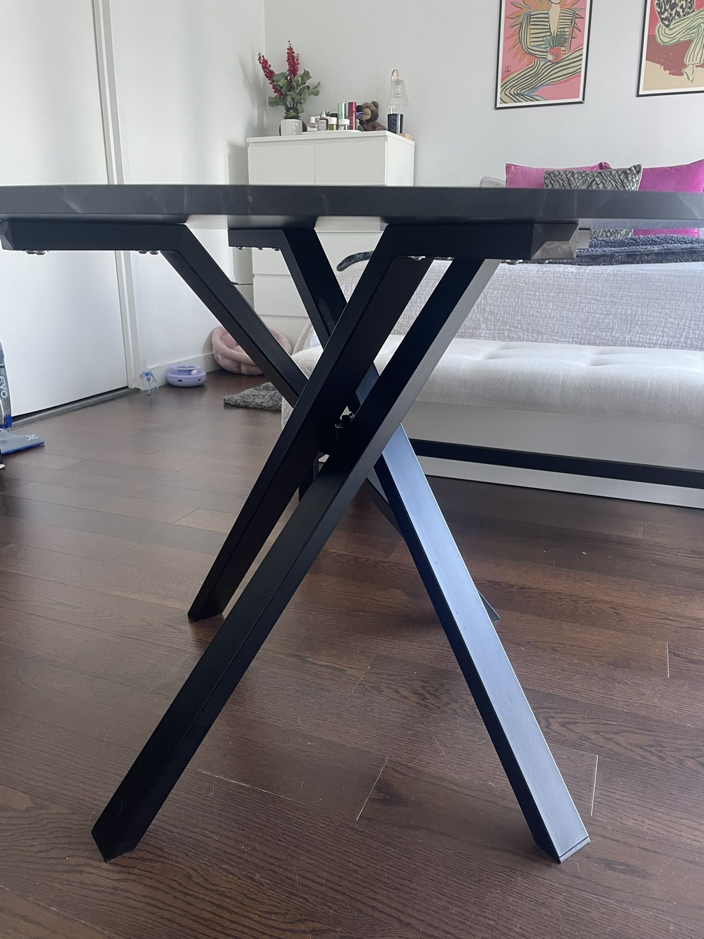 IKEA Mariedamm Round Table - Black Marble