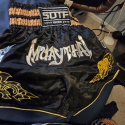 Youth MUAY THAI Boxing Shorts Size M