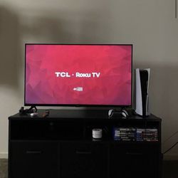TCL 42in ROKU 4K HDR TV.  Barely used $100. Need gone by today 