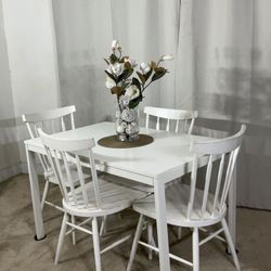 White Extendable Dining Table With 4 Chairs 