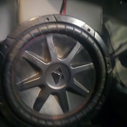 12 Kicker CompR And Power Acoustik Razor Amp