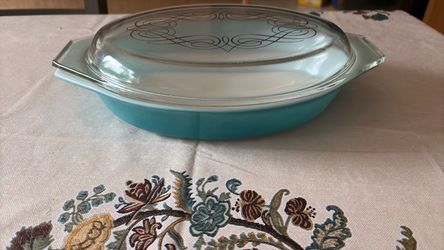 Pyrex 1 and 1/2 Quart Cinderella turquiose