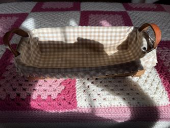 Gerald E Henn Cheese & Cracker Basket, 13 1/2” X 7” X 3”