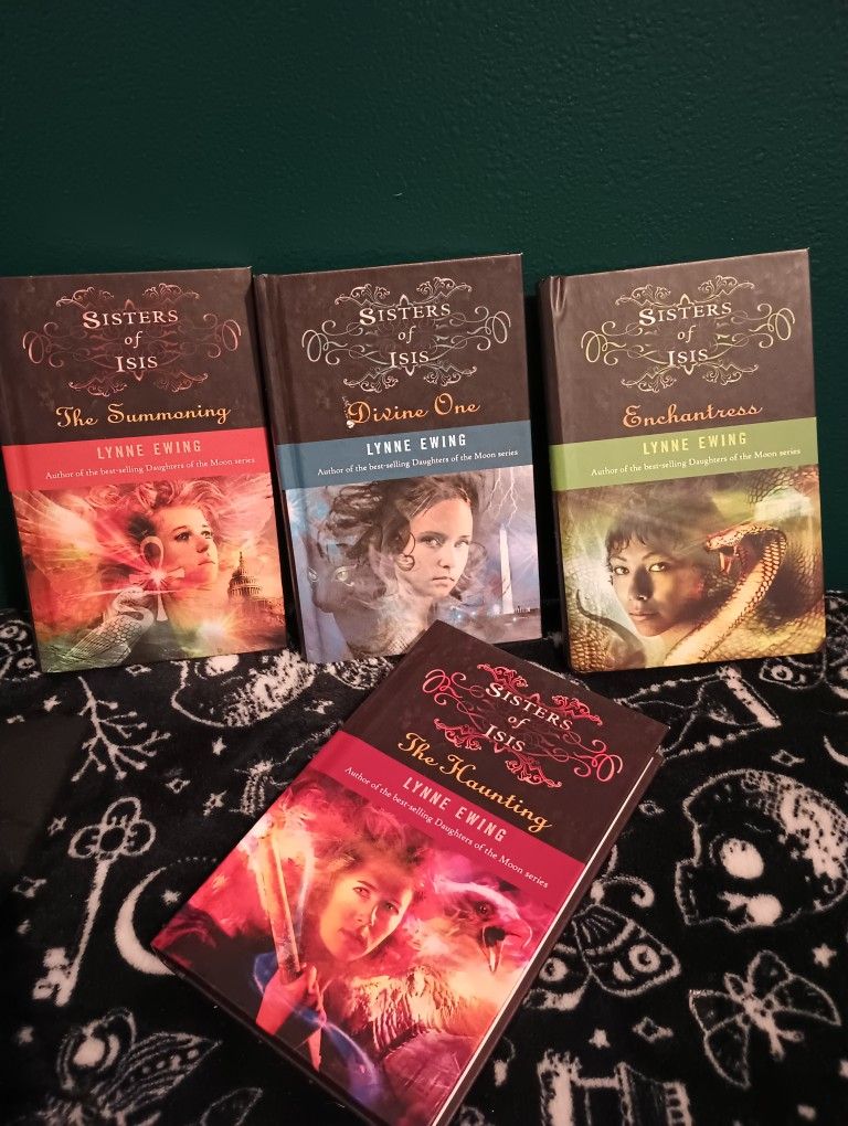 Sisters Of Isis (Books 1-4) By Lynne Ewing