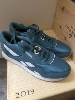Ladies Classic Reebok In Teal Blue Size 8 