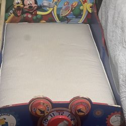 Camita De Mickey En Muy Buen Estado 