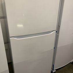 NÉW REFRIGERATOR 