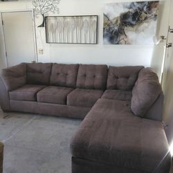 Free Delivery Ashley's Furniture Sectional Couch 