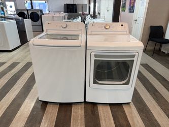 LG Washer And Dryer Set $550