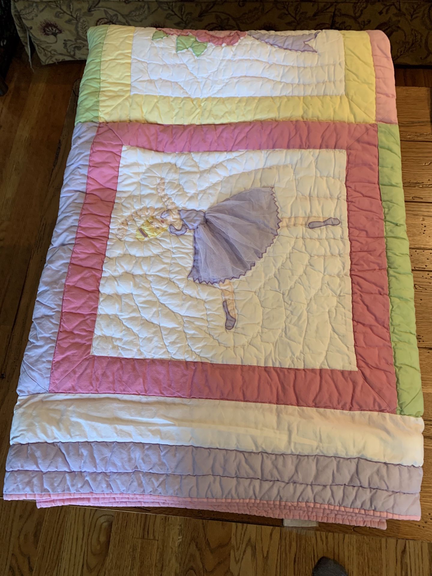 THE COMPANY STORE TWIN SIZE QUILTS