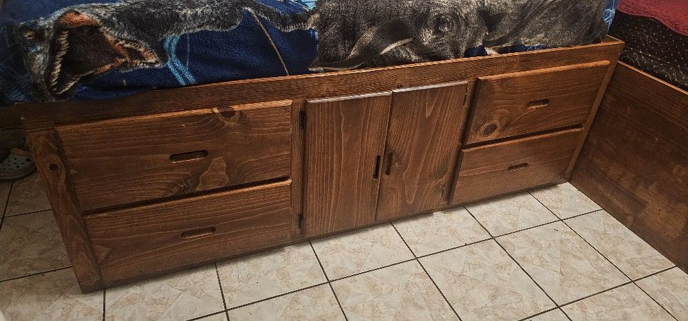 Twin Bed 