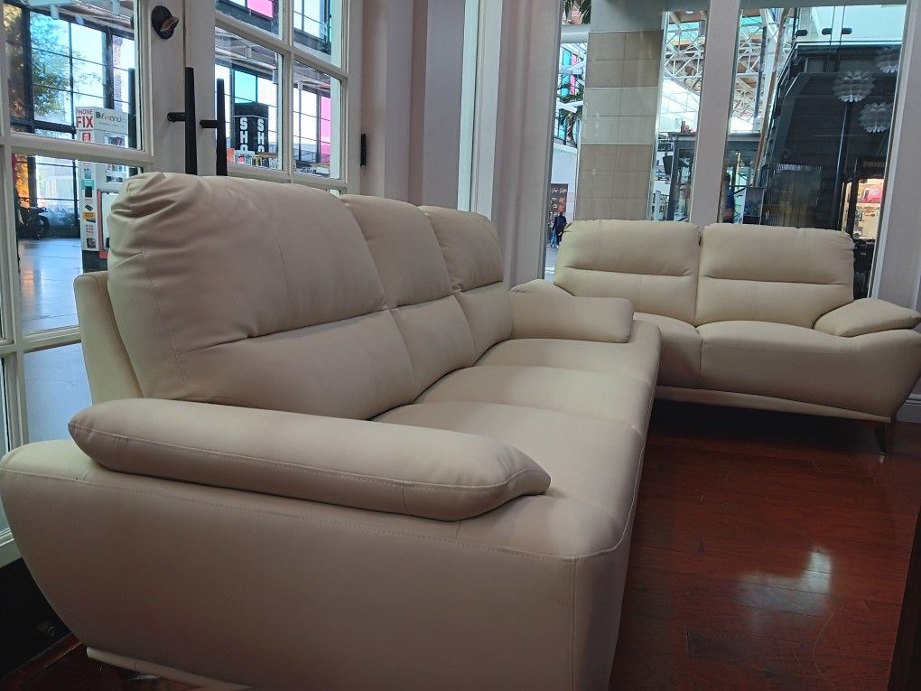 *Year End Sale Event!!!*---Sophisticated Valencia Beige Leather Sofa/Loveseat Sets---Limited Inventory!!!---Delivery/$10 Down Financing👌