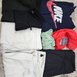 6 women clothing items lot S size 
Jeans skirts t-shirts scarfs.
Gap Nike the limited and more