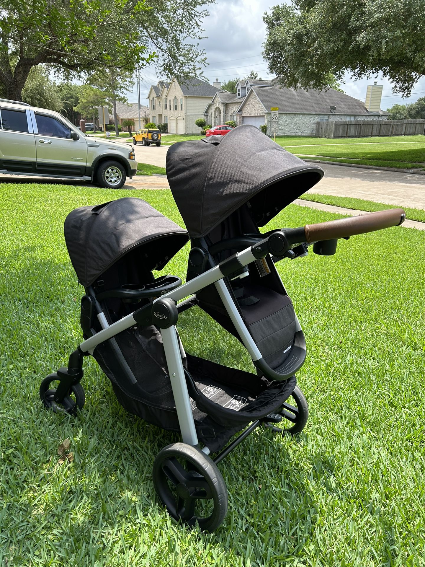 Gravo Nest2grow Baby Stroller With Second Seat 
