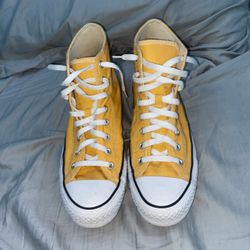 Chuck Taylor Converse All Star, yellow and white, size 11