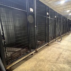 Commercial Dog Kennels – 4x6x7 ft w/ Elevated Drainage System 