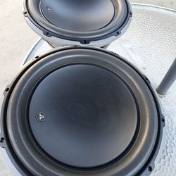 Jl Audio 13w6v2 Subwoofers In Great Condition Rare Size 