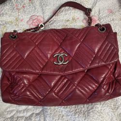 Vintage Chanel Bag for Sale in Yorba Linda, CA - OfferUp