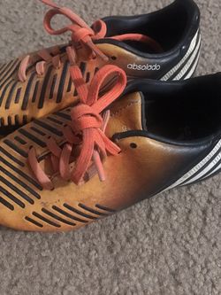 Adidas “absolado” Cleats Predator