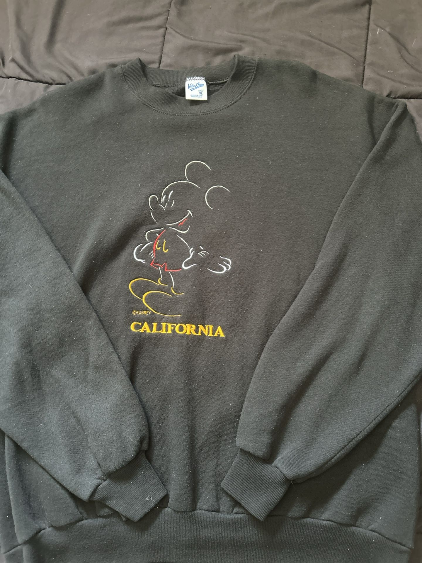 This black Mickey Mouse crewneck