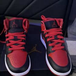 Air Jordan’s 1 MID (GS)