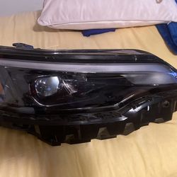Passanger Side Headlight For Jeep Cherokee 2019-2022