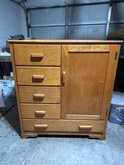 Vintage Art-Deco Edison Little Folks Chifforobe Dresser