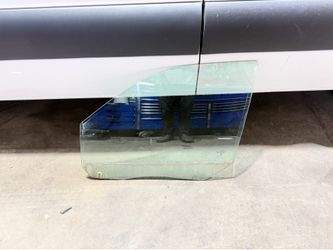 2010- 2018 Ram 4th Gen drivers front door glass