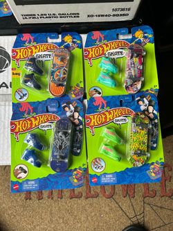Hot Wheels Skate Tony Hawk Treasure Hunt Wreckin-Mech Fingerboard Lot of 4