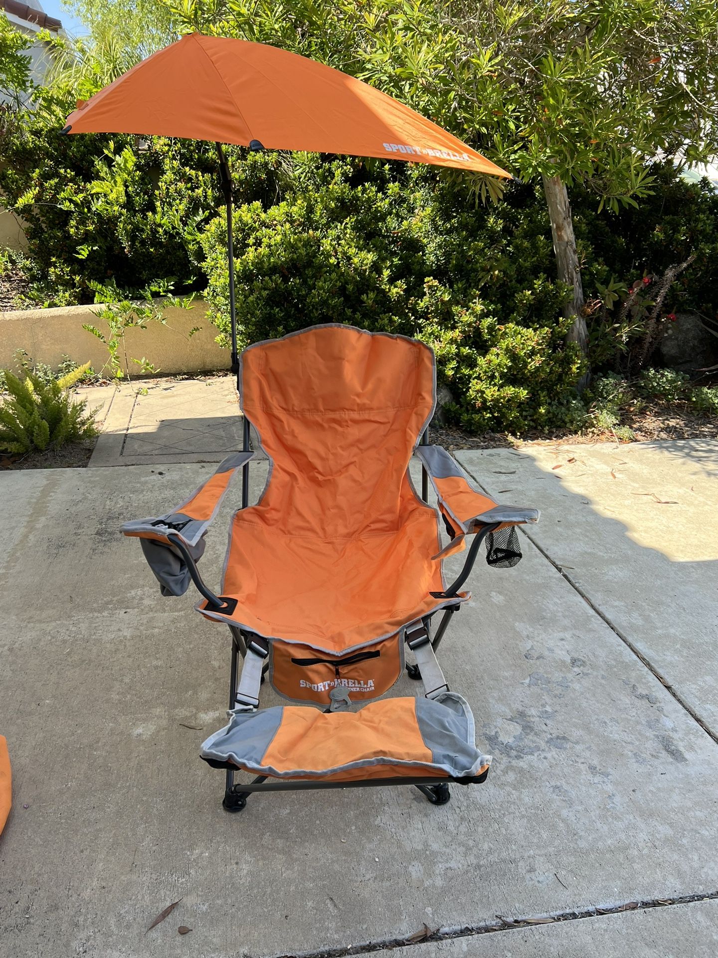 Sport-Brella Reclining Portable Chair And UPF 50 Umbrella