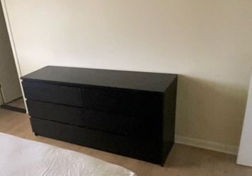 Black dresser 6 drawers