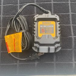 Battery Charger Dewalt DCB1102