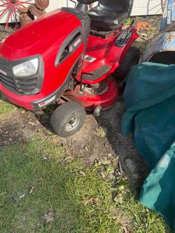 TRACTOR 🚜