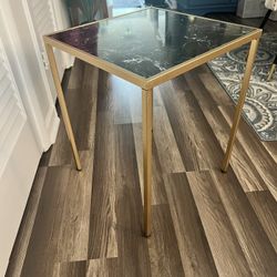 Accent Table/Side Table/End Table 