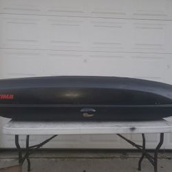 Yakima Skybox Carbonite 12 Cargo Box