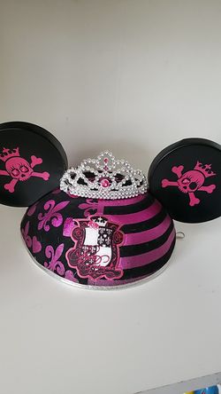 Pirate Minnie Mouse hat